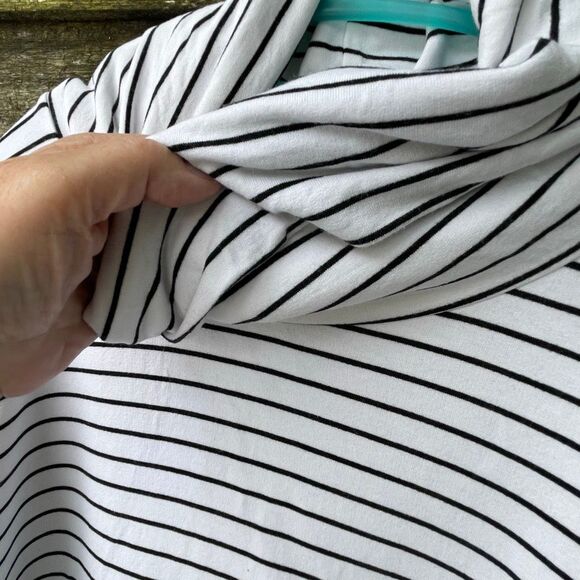 Liz Claiborne Weekend size XXL relaxed fit dolman sleeved tunic - Picture 10 of 11